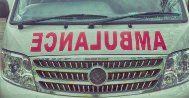   bir ambulans kavramı tıbbi bakım kaporta