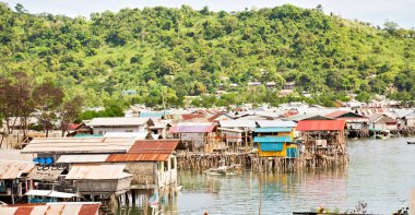  gecekondu yoksul insanlar için evde  
