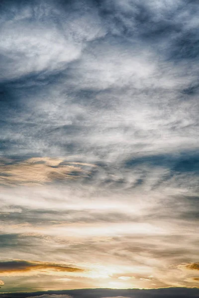 Auf den Philippinen abstrakte Wolke und Sonnenuntergang — Stockfoto