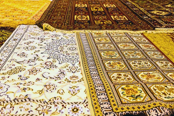 Desenfoque Iran Alfombra Antigua Textil Hecho Mano Hermoso Ornamento Árabe —  Fotos de Stock