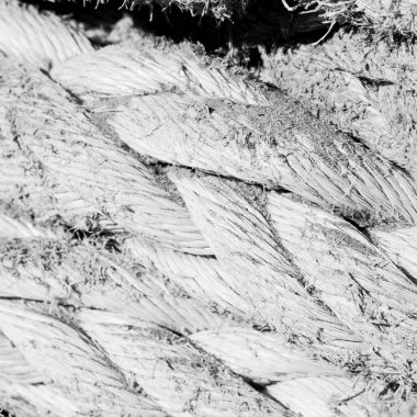 kirli ve eski beyaz ip