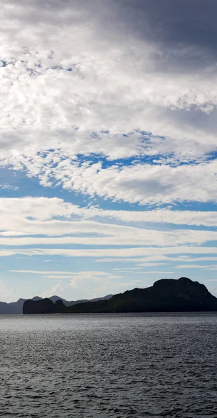 Las nubes y luces del océano pacífico —  Fotos de Stock