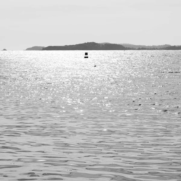 Stilla havet molnen och lampor — Stockfoto