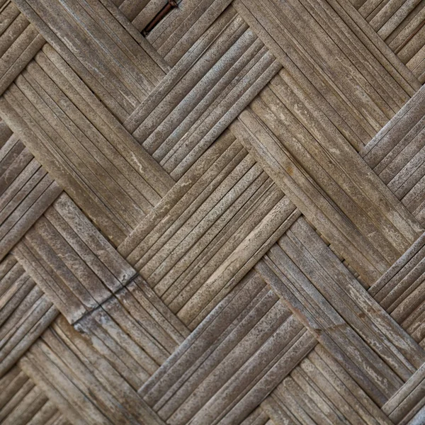 Uma construção de parede em bambu de vime — Fotografia de Stock