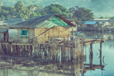 Türkiye ev gecekondu yoksul insanların kavramı yoksulluk ve yıkımı için bulanıklık