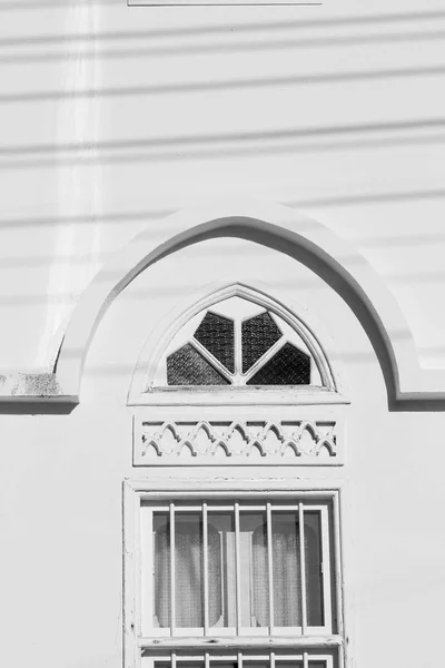 In oman the old ornate window — Stock Photo, Image