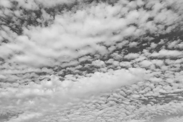 A felhős bolyhos égboltra, mint a paradicsom — Stock Fotó