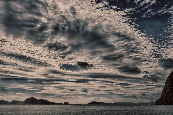 Ilha Das Filipinas Nuvens Oceânicas Pacíficas Vista Das Luzes Barco — Fotografia de Stock
