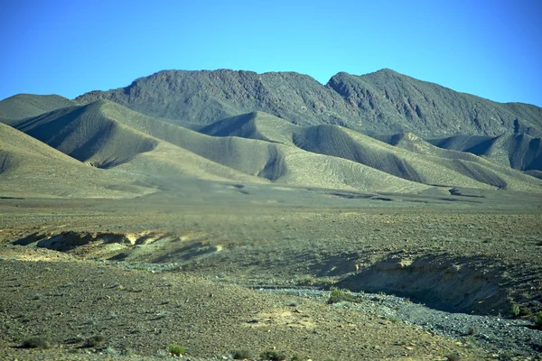 Vale colina em áfrica morocco o atlas — Fotografia de Stock