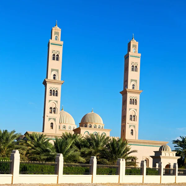 Minaret Religion Dans Ciel Clair Dans Oman Muscat Ancienne Mosquée — Photo