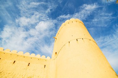 Umman Muscat eski savunma fort battlesment gökyüzü bir