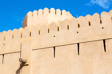 Umman Muscat eski savunma fort battlesment gökyüzü bir