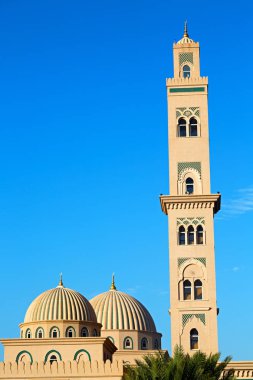 Umman muscat oteli eski Camii Minare ve din gökyüzü temizleyin