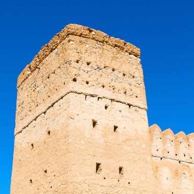 Umman Muscat eski savunma fort battlesment gökyüzü bir