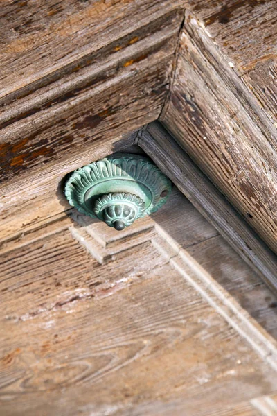 Defoc porta curch legno chiuso lombardia varese pozzolo — Foto Stock