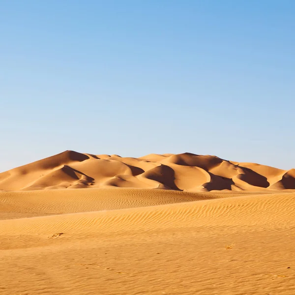 Dans oman vieux désert frotter al khali le quartier vide et en plein air — Photo