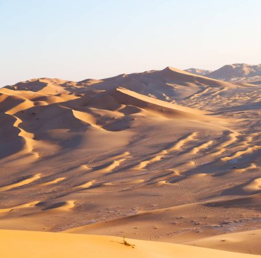 Umman, rub al hali güzel kumlu çölde peyzaj 