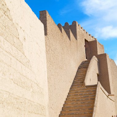 Umman Muscat eski savunma fort battlesment gökyüzü bir