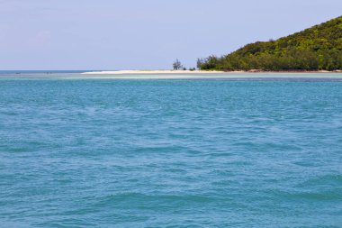  Güney Tayland kho kıyı şeridi lagün ve ağaç 