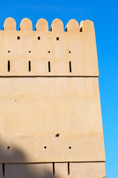 Umman fort battlesment gökyüzü ve yıldız tuğla — Stok fotoğraf