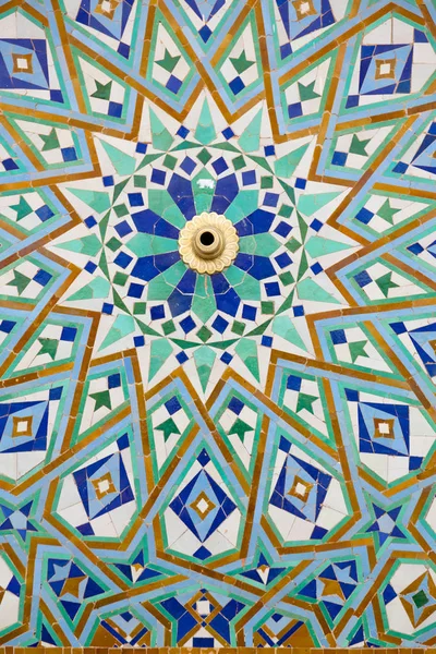 모로코 아프리카 오래 된 colorated 및 타일 바닥 세라믹 abst에 선 — 스톡 사진