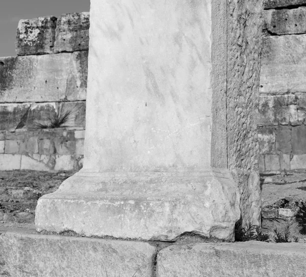 Pamukkale Staré Konstrukce Asii Krocan Sloupec Římský Chrám — Stock fotografie