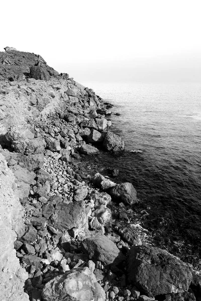 In oman coastline sea ocean   gulf rock and beach relax near sky — Stock Photo, Image