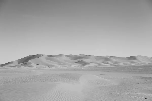 En oman viejo desierto frotar al khali el cuarto vacío y al aire libre —  Fotos de Stock