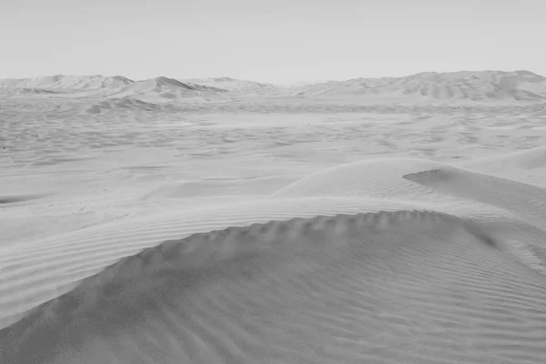 Em oman velho deserto esfregar al khali o quarto vazio e ao ar livre — Fotografia de Stock