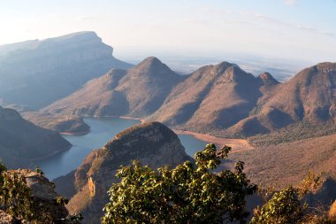   Güney Afrika nehir kanyonun bitki ve su   