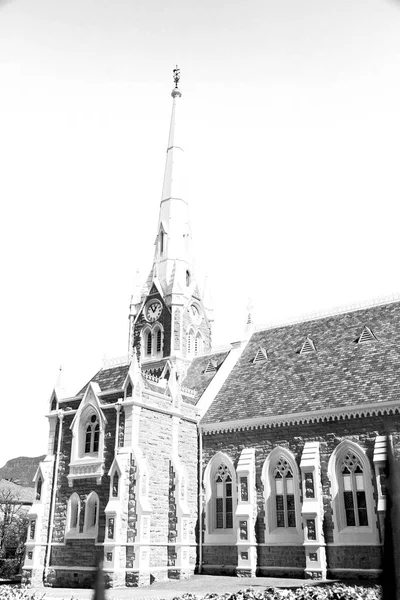 市内中心部の古い教会を南アフリカ共和国に — ストック写真