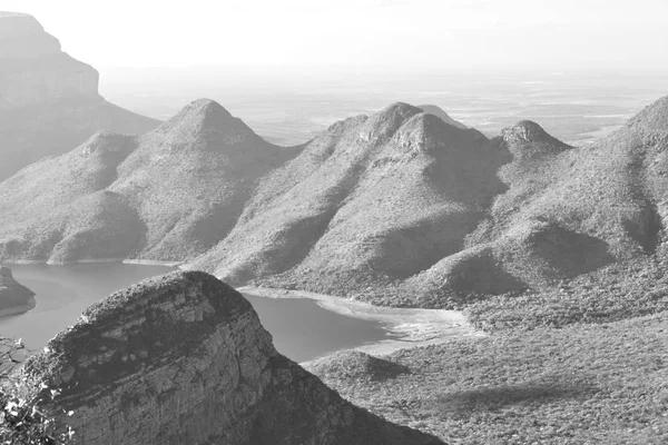 南アフリカ共和国の川渓谷の植物と水の — ストック写真