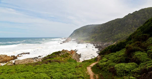 Güney Afrika Gökyüzü Bulanık Okyanus Tsitsikamma Doğa Kaya Rezervi — Stok fotoğraf
