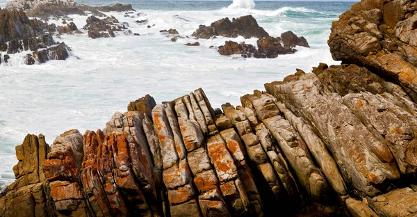 남아프리카의 청록색 Tsitsikamma Reserve Natural Rock — 스톡 사진