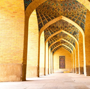 İran Şiraz koridor geçiş 