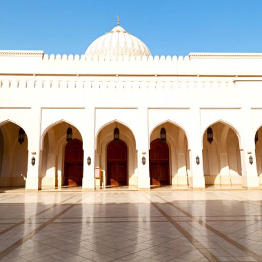 Umman muscat oteli eski Camii Minare ve din gökyüzü temizleyin