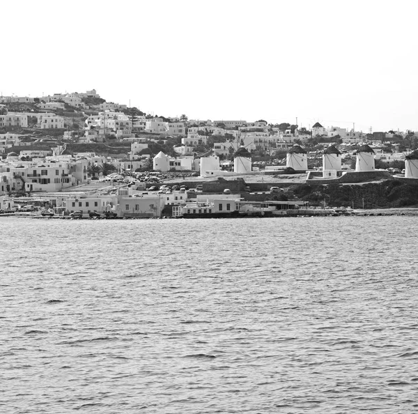 Stara historia w Cykladach wyspy harbor i łódź santorini naksos — Zdjęcie stockowe