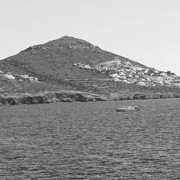 Historia vieja en el puerto de la isla de Cícladas y el barco santorini naksos —  Fotos de Stock