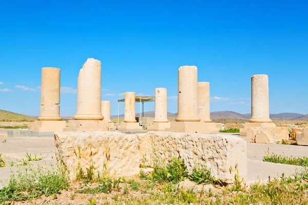 En iran pasargad la vieja construcción — Foto de Stock