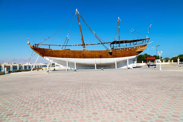 Dans un vieux bateau oman — Photo