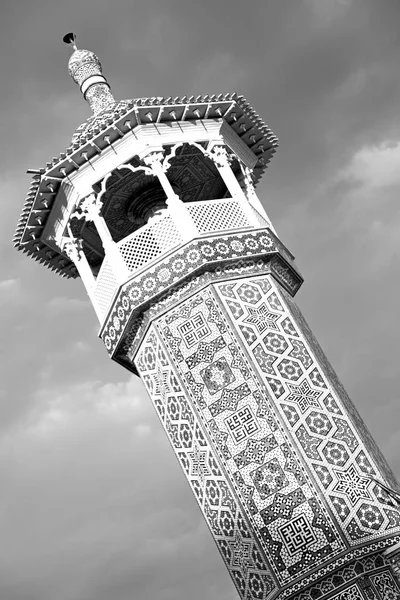 In iran  islamic  mausoleum — Stock Photo, Image