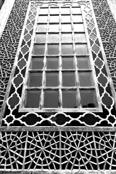 イランの古い建築の窓で — ストック写真