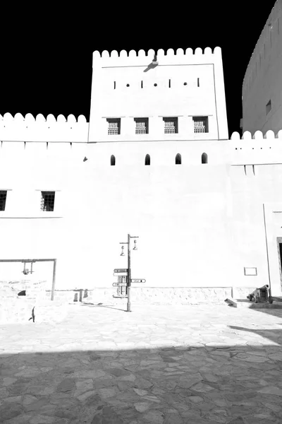 In oman muscat de oude defensieve fort battlesment hemel een — Stockfoto