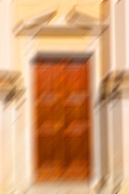  tarihi kapısı bulanık