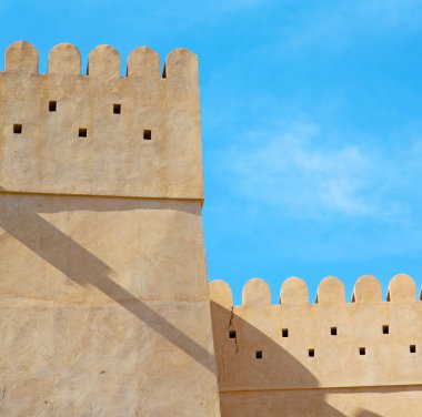 Umman Muscat eski savunma fort battlesment gökyüzü bir