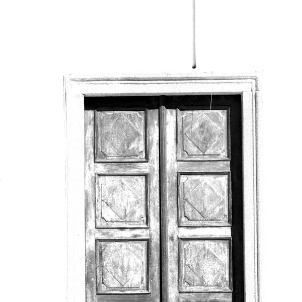 Detail stěny dveře Itálie země Evropské architektury a dřeva th — Stock fotografie