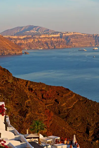 Hill and rocks on     santorini island — Stock Photo, Image