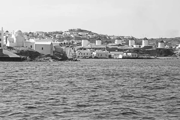 Stará historie v Kyklady ostrov přístavu a člun santorini naksos — Stock fotografie