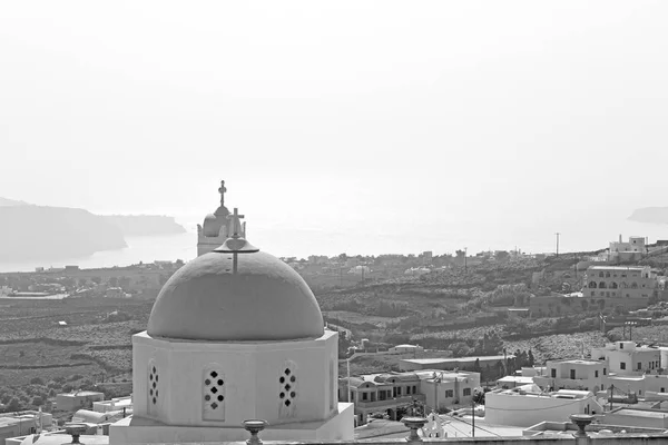 白のサントリーニ島の海と空 — ストック写真