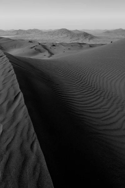 Em oman velho deserto esfregar al khali o quarto vazio e ao ar livre s — Fotografia de Stock